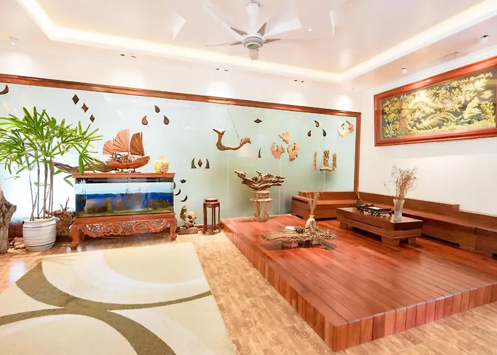 Khach San Htc Tuan Chau Hotel
