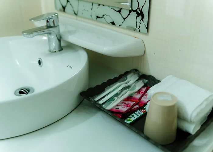 Khach San Htc Tuan Chau Hotel