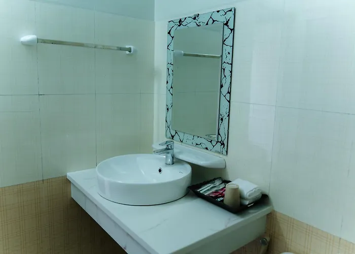 Khach San Htc Tuan Chau Hotel *